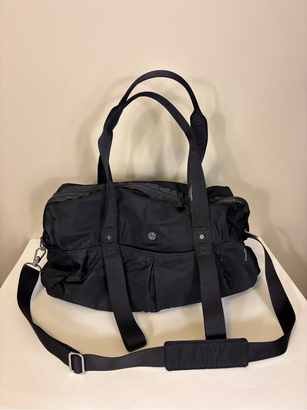 lululemon athletica Black Duffle Gym /Yoga Mat Holder Tote with Shoulder Strap
